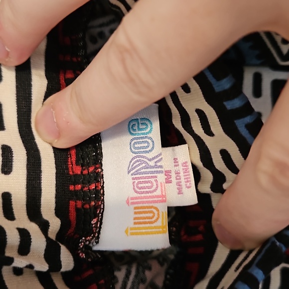 Lularoe Multi color Aztec print midi skirt with pockets - Picture 2 of 4